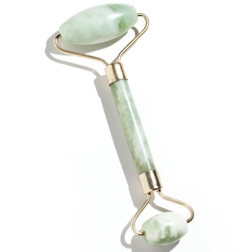 Sherrie Matthews Acupuncture Jade Roller